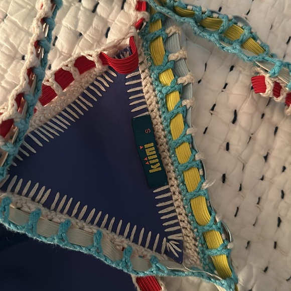 Bikini - Picture 4 of 4